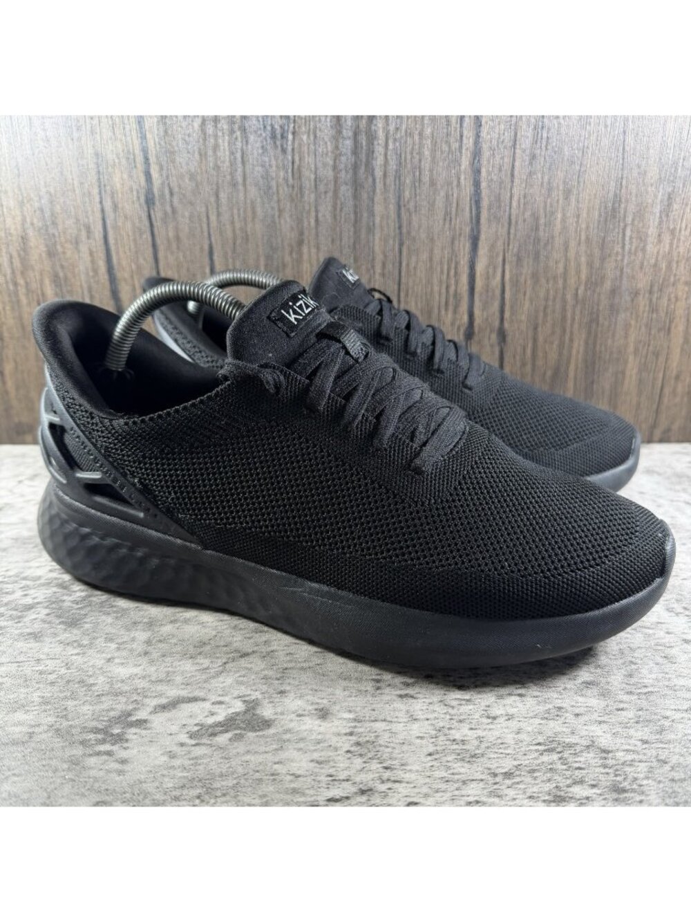 Kizik Athens Men's Size 9.5 WIDE US Triple Black Athletic Sneakers Shoes